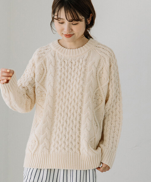 POU DOU DOU（プードゥドゥ）の「クルーネックアランニット（ニット/セーター・レディース・グレー/アイボリー/ブラウン・M）」の4枚目の写真