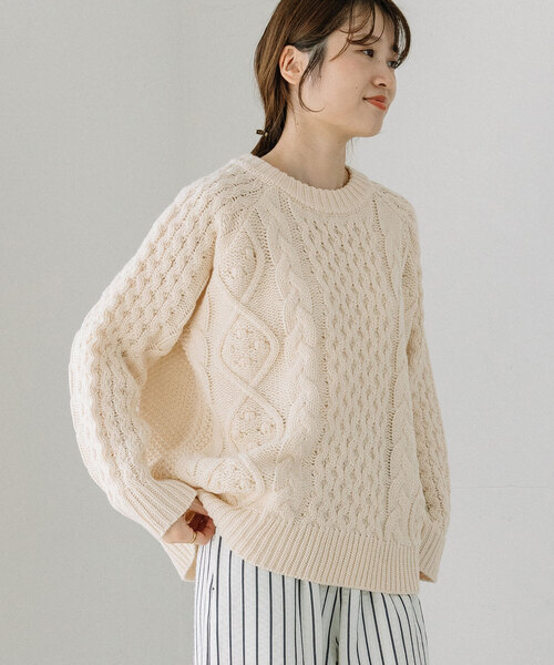 POU DOU DOU（プードゥドゥ）の「クルーネックアランニット（ニット/セーター・レディース・グレー/アイボリー/ブラウン・M）」の5枚目の写真