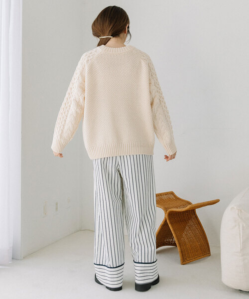 POU DOU DOU（プードゥドゥ）の「クルーネックアランニット（ニット/セーター・レディース・グレー/アイボリー/ブラウン・M）」の12枚目の写真