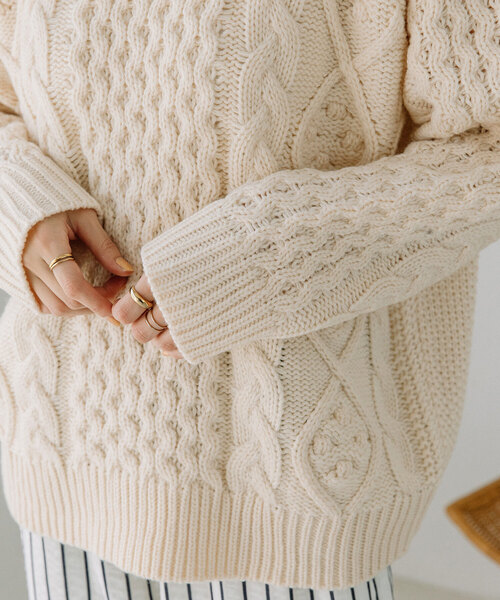 POU DOU DOU（プードゥドゥ）の「クルーネックアランニット（ニット/セーター・レディース・グレー/アイボリー/ブラウン・M）」の16枚目の写真