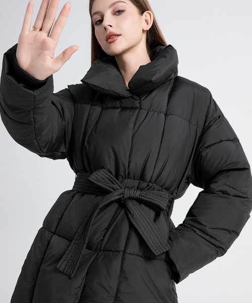 ウエストベルト付きネイビーのダウンジャケット キャンセルにつき在庫UP】800フィルパワーのネイビーダウン、極少量