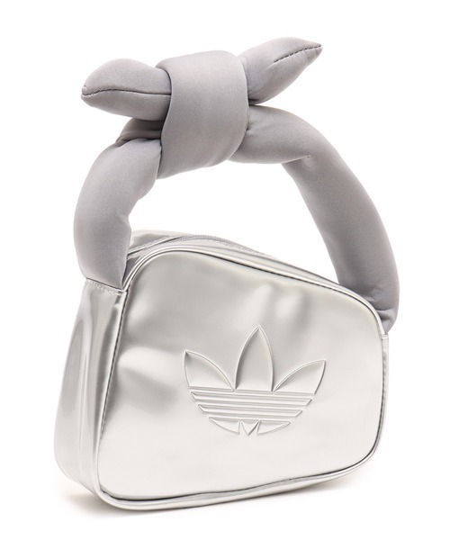 adidas（アディダス）の「adidas MINI AIRL / アディダス ミニ エアール（トートバッグ・メンズ・シルバー・ONE SIZE）」の2枚目の写真