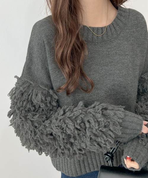 Futier land（フューティアランド）の「存在感に目が留まる。袖フリンジニットプルオーバー（ニット/セーター・レディース・アイボリー/ブラウン/チャコールグレー・FREE）」の6枚目の写真