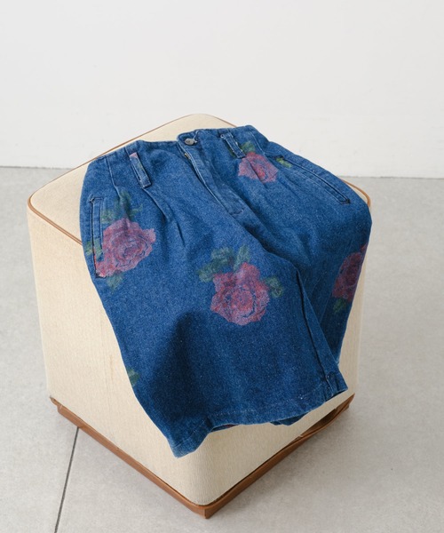Kastane（カスタネ）の「DEAD STOCK FLOWER DENIM（デニムパンツ