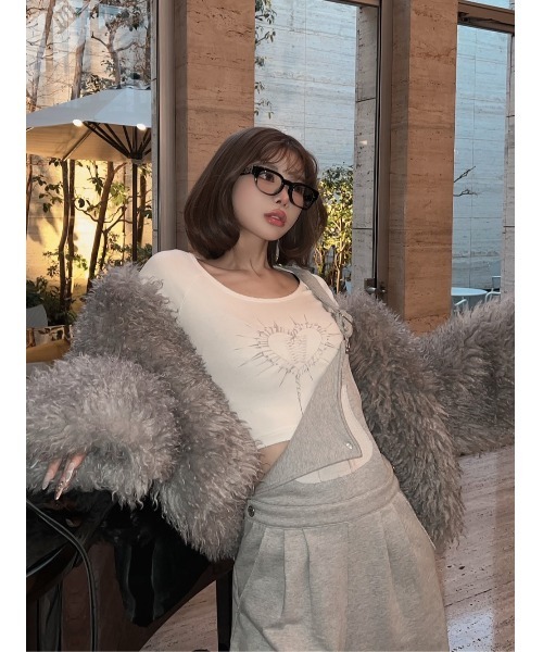 ダーリッチ ハートモチーフクロップドトップス ホワイト ♡ Darich（ダーリッチ）の「ハートモチーフクロップドトップス