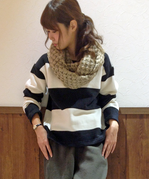 LBC（エルビーシー）の「起毛ボーダージッププルオーバー    （Tシャツ/カットソー・レディース・ブラック/スカイブルー・MEDIUM/LARGE）」の11枚目の写真