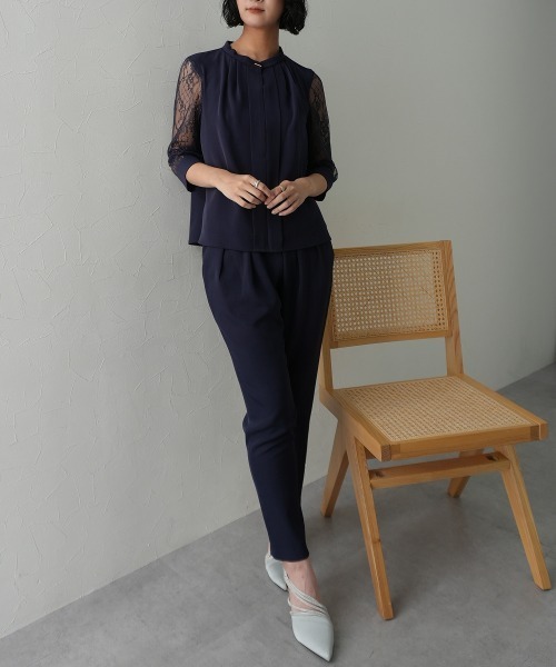 Jolie et Jolie（ジョリーエジョリー）の「フロントプリーツブラウス＋サルエルパンツセットアップドレス（パンツドレス・レディース・ブラック/モカ/ネイビー・M/L/LL/3L/5L/4L）」の7枚目の写真