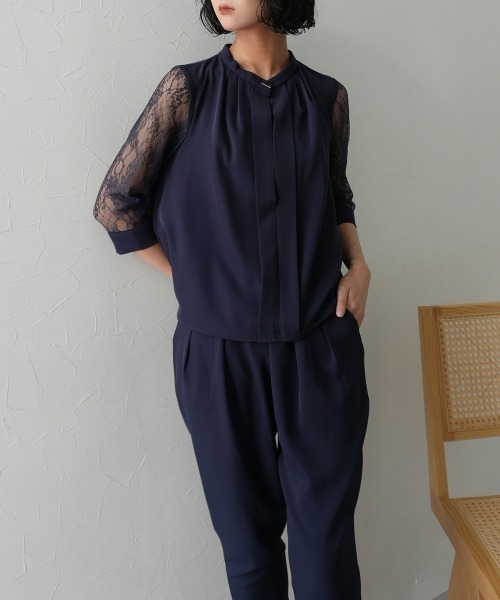 Jolie et Jolie（ジョリーエジョリー）の「フロントプリーツブラウス＋サルエルパンツセットアップドレス（パンツドレス・レディース・ブラック/モカ/ネイビー・M/L/LL/3L/5L/4L）」の13枚目の写真