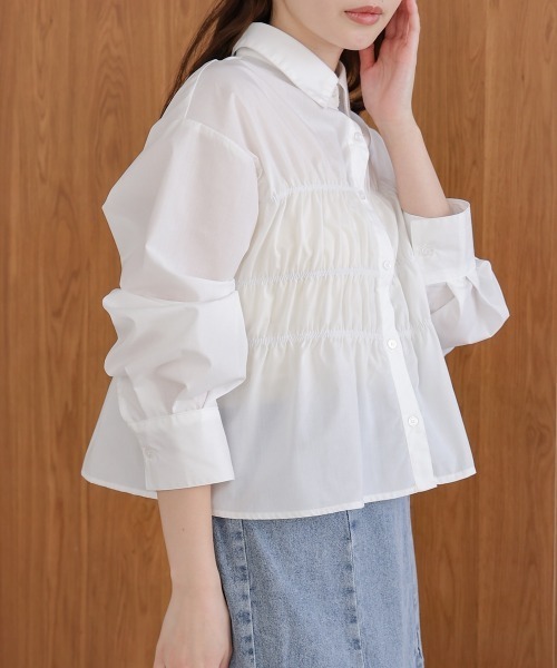 Bab（バブ）の「シャーリング ビスチェ風デザインシャツ（シャツ/ブラウス・レディース・サックスブルー/ピンク/オフホワイト・M）」の2枚目の写真