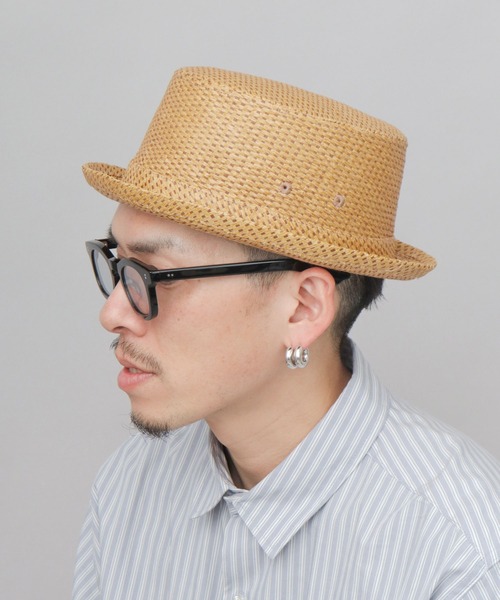 Basiquenti（ベーシックエンティ）の「麦わら風 ペーパー ポークパイハット（ハット・メンズ・ブラウン/ベージュ・FREE）」の13枚目の写真