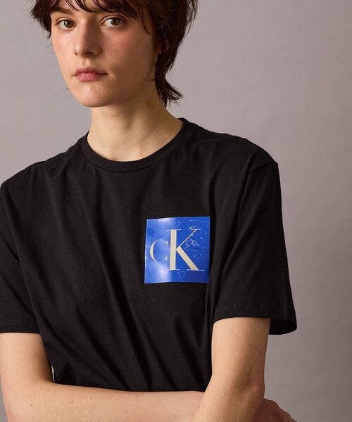 新しいカルバンクライン CK グラフィック Tシャツ セール】【ユニセックス】30s ボックスグラフィックショート