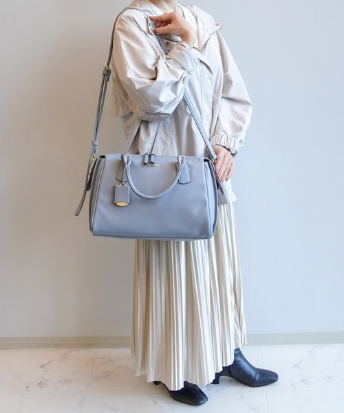 Jewelna Rose(ジュエルナローズ)の「ホリー・ボストンバッグ M 16194(ボストンバッグ・レディース・オフホワイト/ブルー/ブラック・FREE)」の7枚目の写真