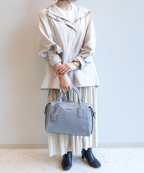 Jewelna Rose(ジュエルナローズ)の「ホリー・ボストンバッグ M 16194(ボストンバッグ・レディース・オフホワイト/ブルー/ブラック・FREE)」の16枚目の写真