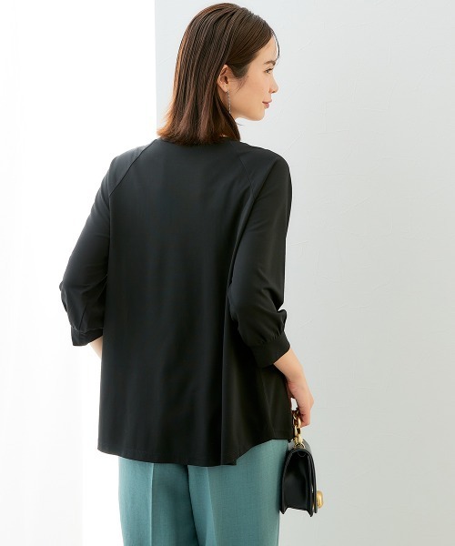 7days Life Styling（セブンデイズライフスタイリング）の「ブラウス見え　シルケットポンチタックフレアチュニック（シャツ/ブラウス・レディース・グレイッシュベージュ/ブラック/サックスブルー/オフホワイト・S/M/L/LL/3L）」の10枚目の写真