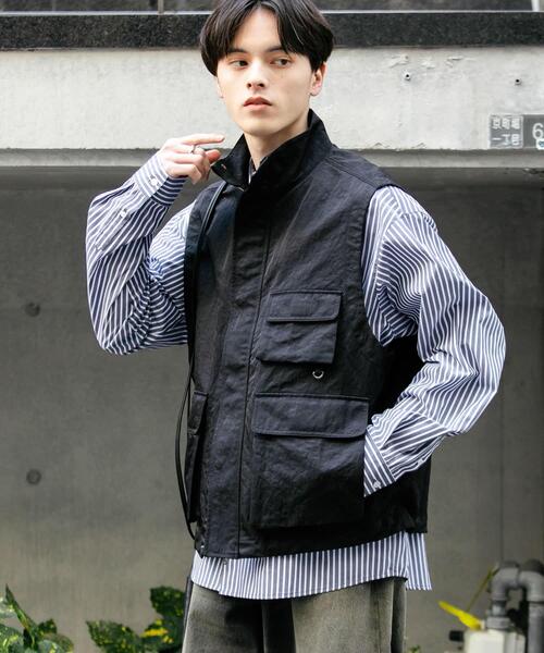 SENSE OF PLACE by URBAN RESEARCH（センスオブプレイスバイアーバンリサーチ）の「マルチポケットトラックベスト（その他アウター・メンズ・ブルー/ブラック・MEDIUM/LARGE）」の4枚目の写真