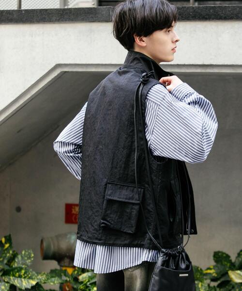 SENSE OF PLACE by URBAN RESEARCH（センスオブプレイスバイアーバンリサーチ）の「マルチポケットトラックベスト（その他アウター・メンズ・ブルー/ブラック・MEDIUM/LARGE）」の5枚目の写真