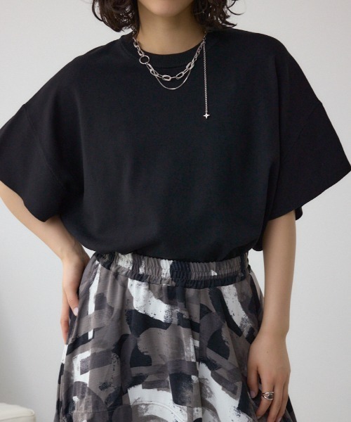 AZUL by moussy(アズールバイマウジー)の「クルーネックルーズニット(ニット/セーター・レディース・ブラック/ピンク系その他/アイボリー/グリーン・FREE)」の3枚目の写真