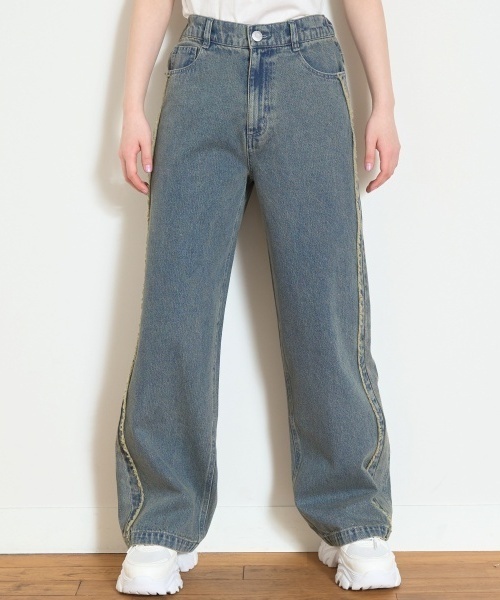 LOVETOXIC(ラブトキシック)の「フリンジデニムパンツ(デニムパンツ・キッズ・ブルー/ネイビー・S:140cm/L:160cm/M:150cm)」の1枚目の写真