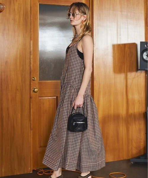 MAISON SPECIAL（メゾンスペシャル）の「Tiered Volume Camisole Dress/ティアードボリュームキャミワンピース（ワンピース・レディース・ブラック/ブラウン/グレー・38/36）」の8枚目の写真