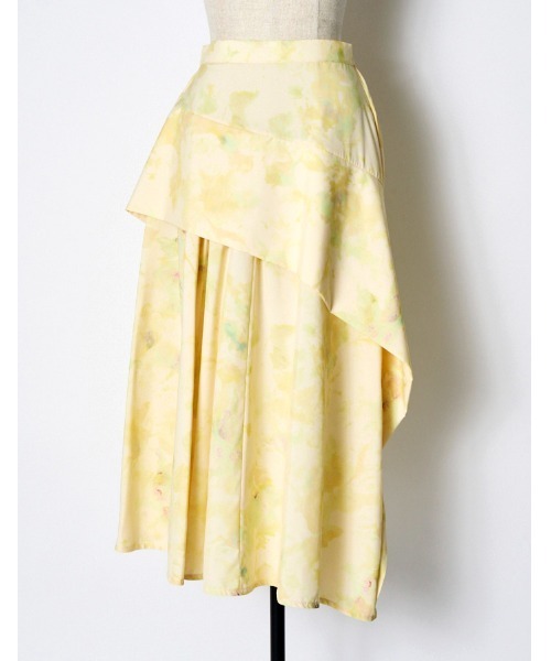 RUMCHE(ラムシェ)の「Crystal Flower Paint Skirt / クリスタルフラワーペイントスカート(スカート・レディース・ネイビー/イエロー・SMALL/MEDIUM)」の4枚目の写真