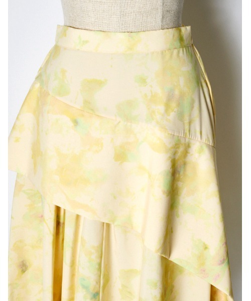 RUMCHE(ラムシェ)の「Crystal Flower Paint Skirt / クリスタルフラワーペイントスカート(スカート・レディース・ネイビー/イエロー・SMALL/MEDIUM)」の7枚目の写真