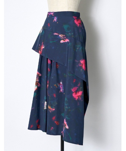 RUMCHE(ラムシェ)の「Crystal Flower Paint Skirt / クリスタルフラワーペイントスカート(スカート・レディース・ネイビー/イエロー・SMALL/MEDIUM)」の12枚目の写真