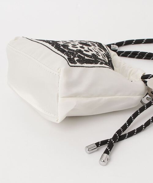 限定出品　SALE ユキエモン　20cmファスナー　サコッシュ　パッチワーク バンダナ柄刺繍 ロープ 巾着 サコッシュ（ショルダーバッグ