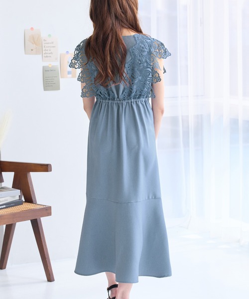 alotta(アロッタ)の「フラワーレースデザイン華やか上品ワンピ(ワンピース・レディース・ブルー/サックスブルー・L/M/LL)」の11枚目の写真