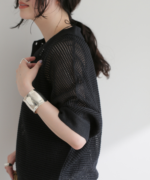 journal standard L'essage(ジャーナルスタンダードレサージュ)の「ペーパーメッシュポロシャツ(ポロシャツ・レディース・ブラック/ホワイト・FREE)」の5枚目の写真