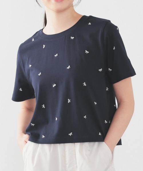 Honeys(ハニーズ)の「【UVカット】モチーフ刺繍Tシャツ(Tシャツ/カットソー・レディース・ホワイト系その他/ネイビー/ホワイト系その他3/ホワイト系その他2/ピンク・L/S/LL/M)」の1枚目の写真