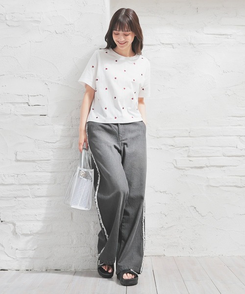 Honeys(ハニーズ)の「【UVカット】モチーフ刺繍Tシャツ(Tシャツ/カットソー・レディース・ホワイト系その他/ネイビー/ホワイト系その他3/ホワイト系その他2/ピンク・L/S/LL/M)」の9枚目の写真