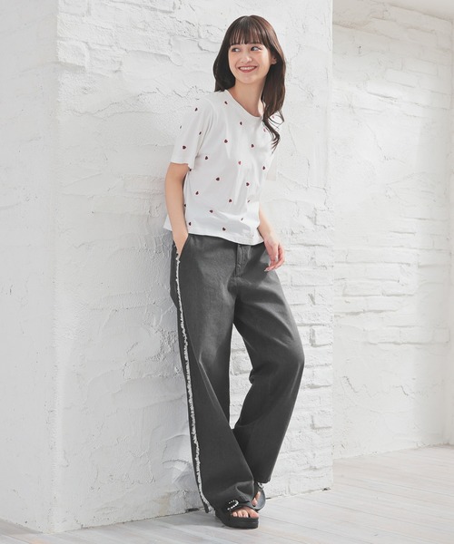 Honeys(ハニーズ)の「【UVカット】モチーフ刺繍Tシャツ(Tシャツ/カットソー・レディース・ホワイト系その他/ネイビー/ホワイト系その他3/ホワイト系その他2/ピンク・L/S/LL/M)」の10枚目の写真