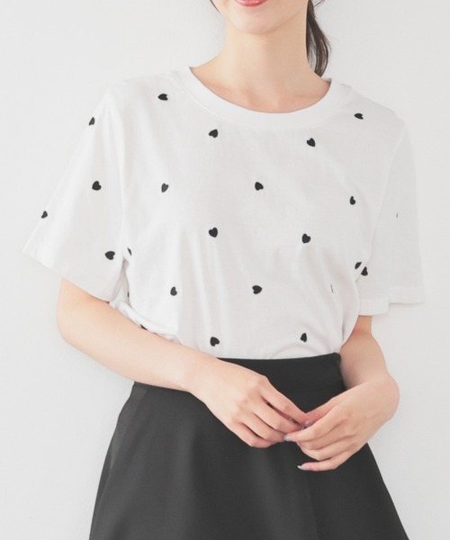 Honeys(ハニーズ)の「【UVカット】モチーフ刺繍Tシャツ(Tシャツ/カットソー・レディース・ホワイト系その他/ネイビー/ホワイト系その他3/ホワイト系その他2/ピンク・L/S/LL/M)」の13枚目の写真