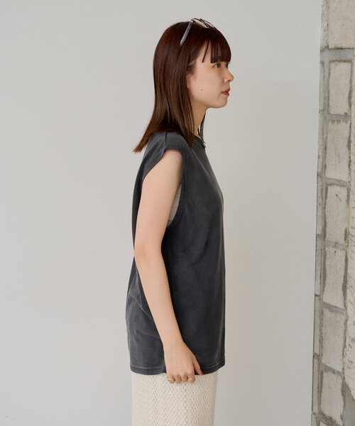WHIMSIC(ウィムジック)の「*【WHIMSIC/2サイズ展開】サンフェードスリーブレスTシャツ(タンクトップ・メンズ・ホワイト/チャコールグレー/ブルー・1/2)」の4枚目の写真