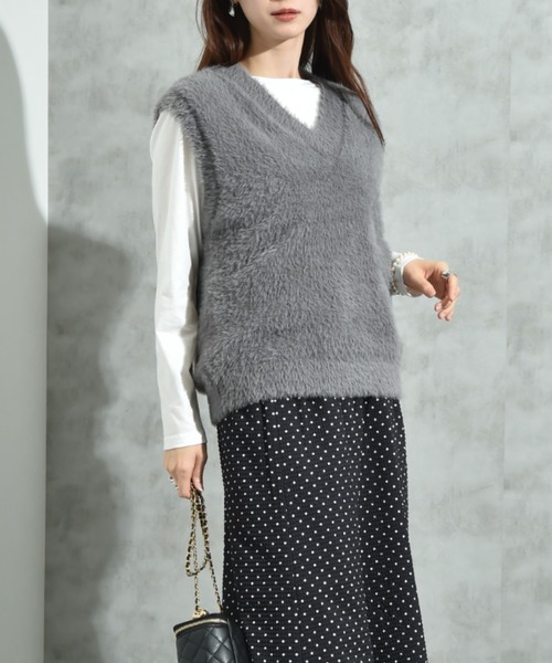 INTERPLANET（インタープラネット）の「フェザーベスト＋ロンＴ　ＳＥＴ（ベスト・レディース・チャコールグレー/ベージュ・FREE）」の2枚目の写真