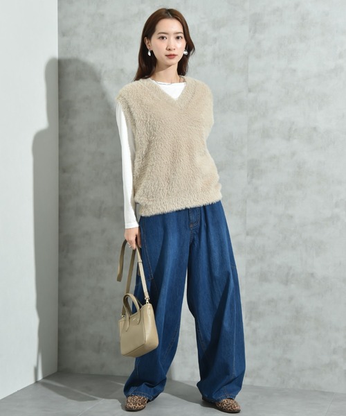 INTERPLANET（インタープラネット）の「フェザーベスト＋ロンＴ　ＳＥＴ（ベスト・レディース・チャコールグレー/ベージュ・FREE）」の4枚目の写真