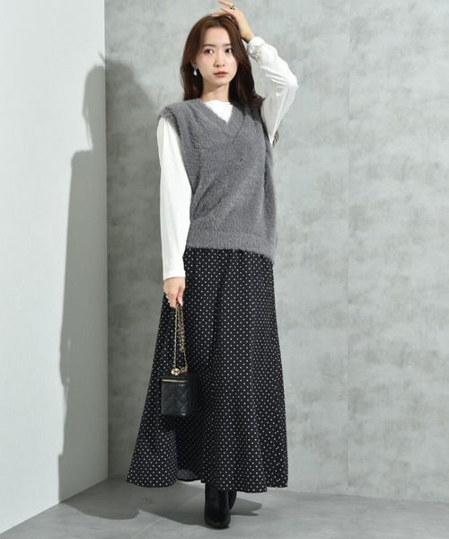 INTERPLANET（インタープラネット）の「フェザーベスト＋ロンＴ　ＳＥＴ（ベスト・レディース・チャコールグレー/ベージュ・FREE）」の14枚目の写真