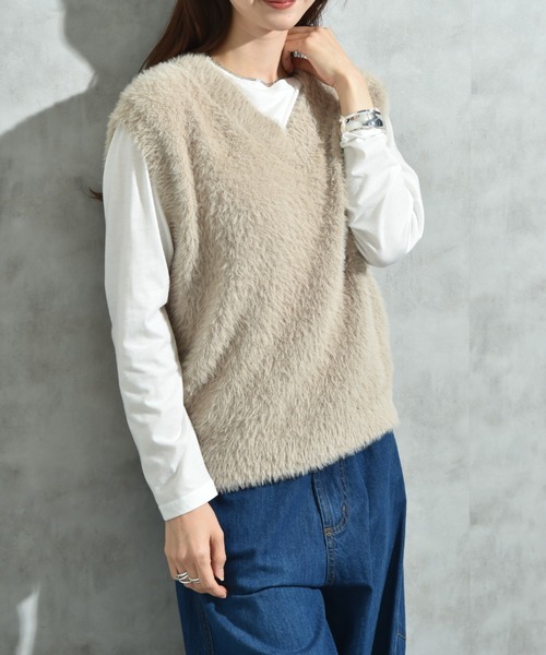 INTERPLANET（インタープラネット）の「フェザーベスト＋ロンＴ　ＳＥＴ（ベスト・レディース・チャコールグレー/ベージュ・FREE）」の10枚目の写真