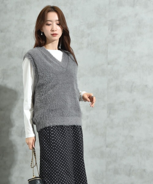 INTERPLANET（インタープラネット）の「フェザーベスト＋ロンＴ　ＳＥＴ（ベスト・レディース・チャコールグレー/ベージュ・FREE）」の15枚目の写真