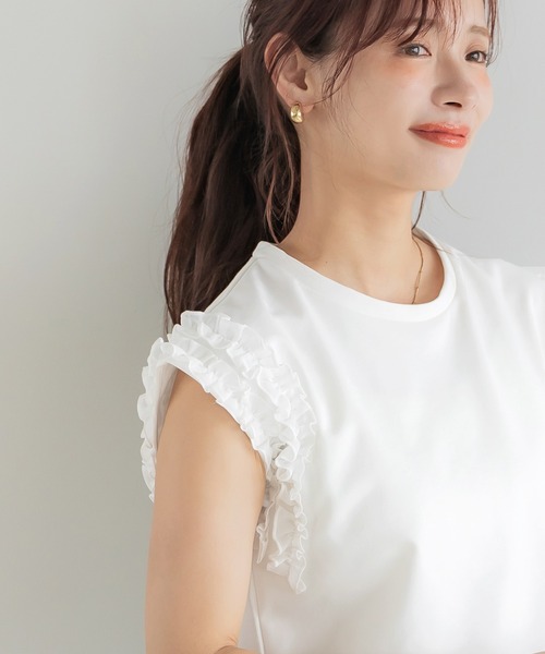 coca(coca)(コカ)の「肩フリルノースリーブTシャツ(Tシャツ/カットソー・レディース・ホワイト・M/L/S)」の5枚目の写真