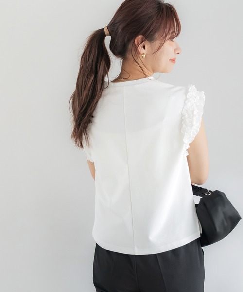 coca(coca)(コカ)の「肩フリルノースリーブTシャツ(Tシャツ/カットソー・レディース・ホワイト・M/L/S)」の7枚目の写真