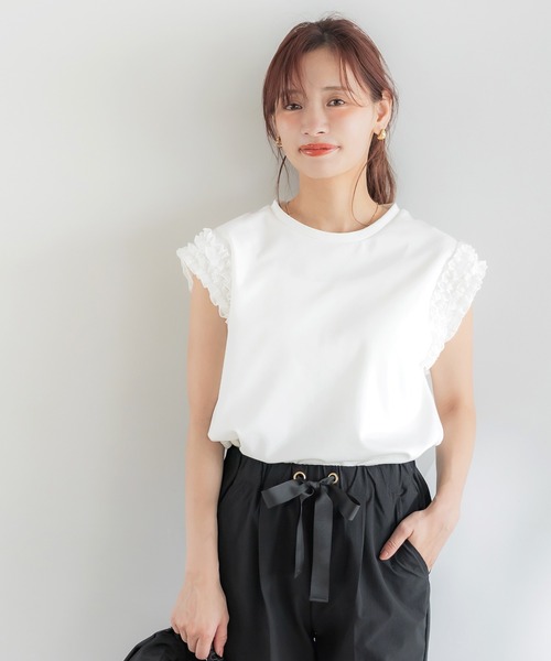 coca(coca)(コカ)の「肩フリルノースリーブTシャツ(Tシャツ/カットソー・レディース・ホワイト・M/L/S)」の9枚目の写真