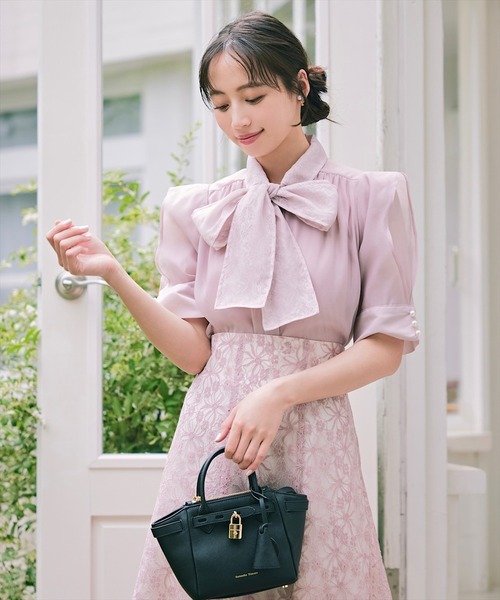 SWINGLE（スウィングル）の「半袖レースリボンボウタイシアーブラウス（シャツ/ブラウス・レディース・ピンク/ミント/ネイビー/アイボリー・FREE）」の7枚目の写真