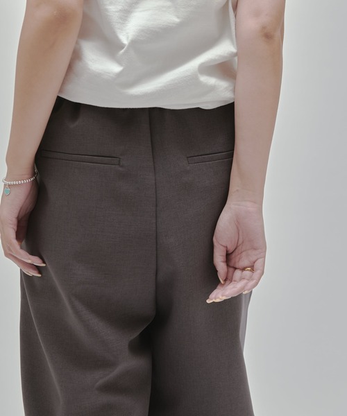 Lui's(ルイス)の「【MAY企画】コクーンタックワイドパンツ(スラックス・レディース・ブラック/グレー・36/38)」の8枚目の写真