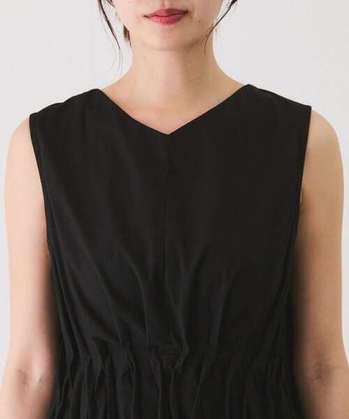 Jayro(ジャイロ)の「綿ブロードタックノースリワンピース(ワンピース・レディース・ネイビー/ブラック・M)」の22枚目の写真