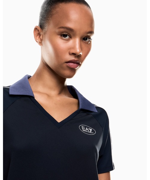 EMPORIO ARMANI EA7（エンポリオアルマーニイーエーセブン）の「【エンポリオ アルマーニ EA7】Golf Pro Vネックポロシャツ VENTUS7テクニカルファブリック（ポロシャツ・レディース・ネイビー・SMALL/MEDIUM/LARGE/X-SMALL）」の4枚目の写真