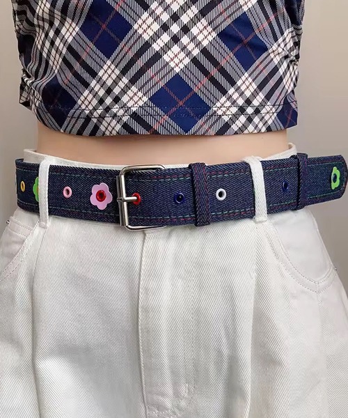 ammy.(エイミードット)の「【 ammy. / エイミードット 】 レトロ ポップ フラワー ベルト(ベルト・レディース・レッド/インディゴブルー・FREE)」の1枚目の写真