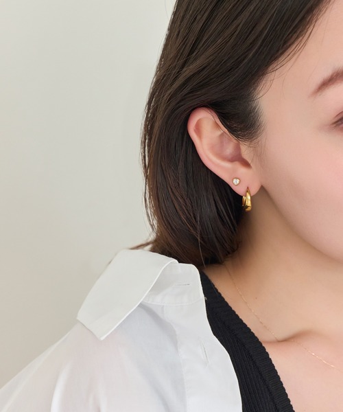 Phoebe(フィービィー)の「【金属アレルギー対応】ジュエルハートピアス(片耳)/サージカルステンレス(ピアス(片耳用)・レディース・イエローゴールド・FREE)」の4枚目の写真