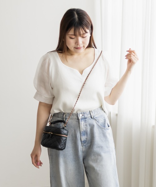 CLETTE(クレット)の「シアー袖ハートネックニット(ニット/セーター・レディース・ブラック/オフホワイト・LL/3L/4L)」の3枚目の写真