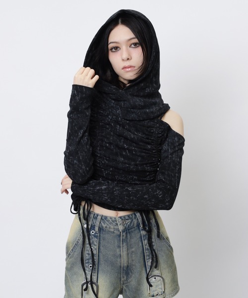 SPIRALGIRL（スパイラルガール）の「バラクラバ風アシメトップス（Tシャツ/カットソー・レディース・オフホワイト/ブラウン/ブラック・FREE）」の13枚目の写真